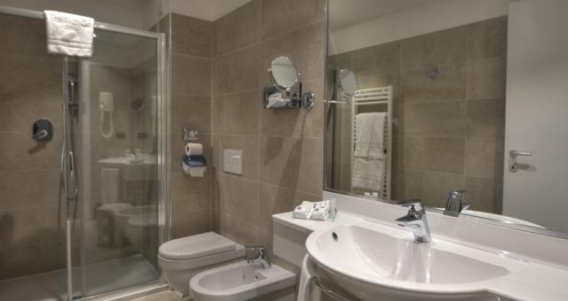 Best Western Hotel Genio in Turin - Bathroom